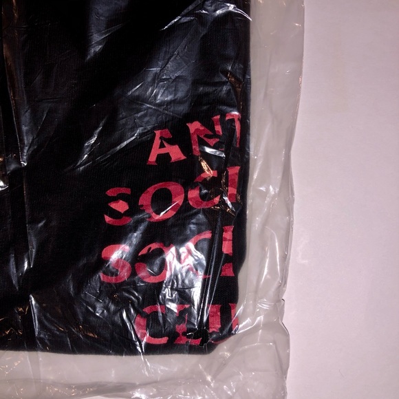 BRAND NEW (DS) ASSC WildLife Tee Sz. Med - Picture 3 of 6